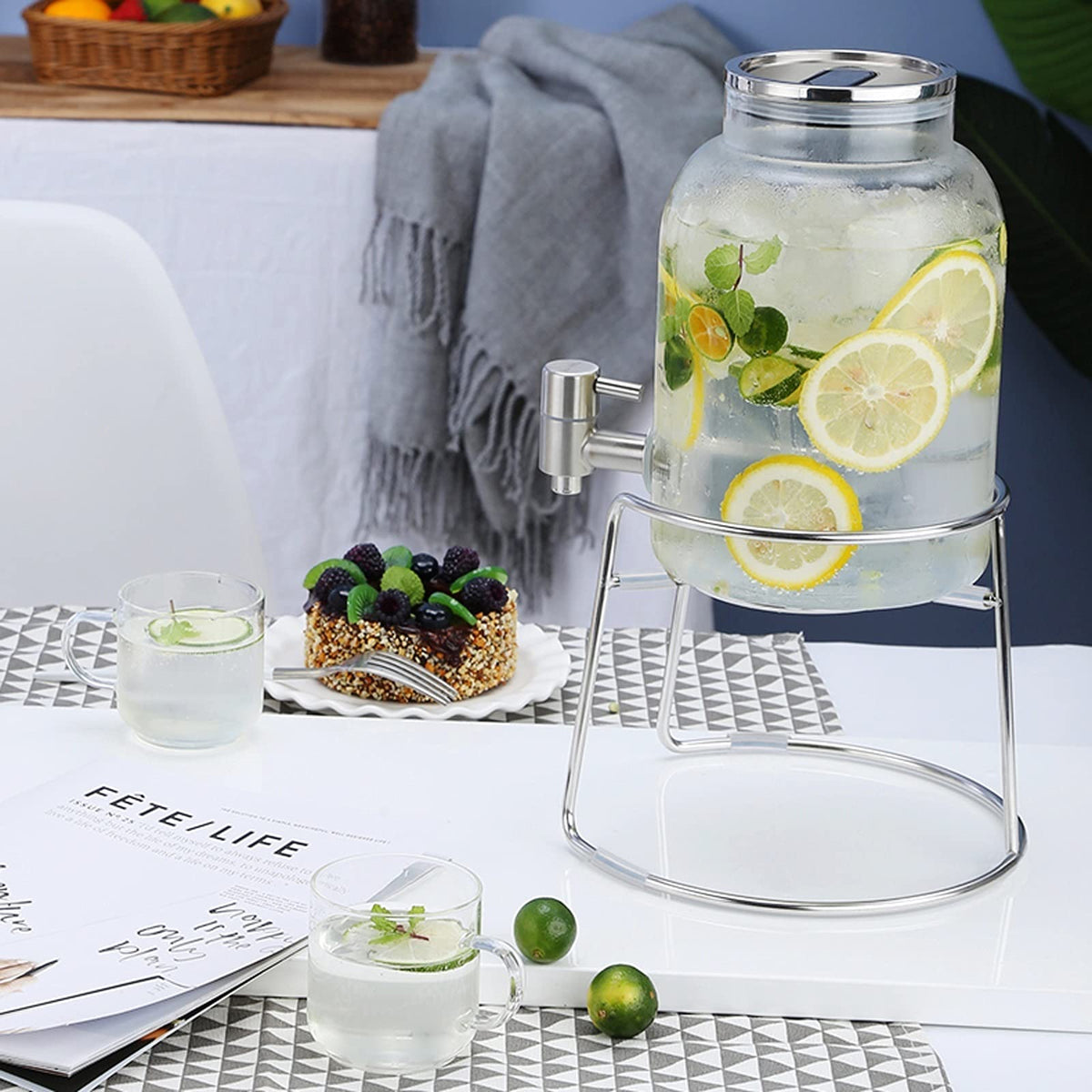 Large-capacity Cold Water Jug with Faucet High Borosilicate Glass Teapot with Base 101.4 Oz O4918