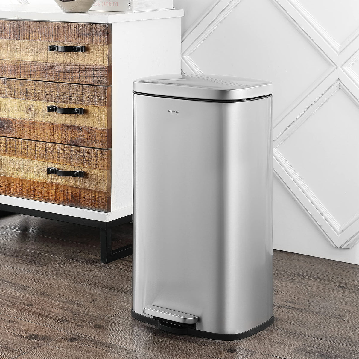 8 Gal Step Trash Can Soft Close 25" U6930